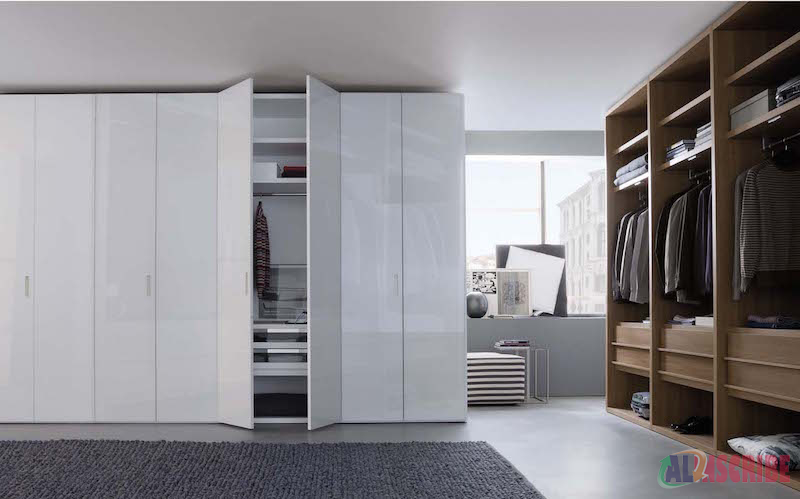 Hinged wardrobe doors