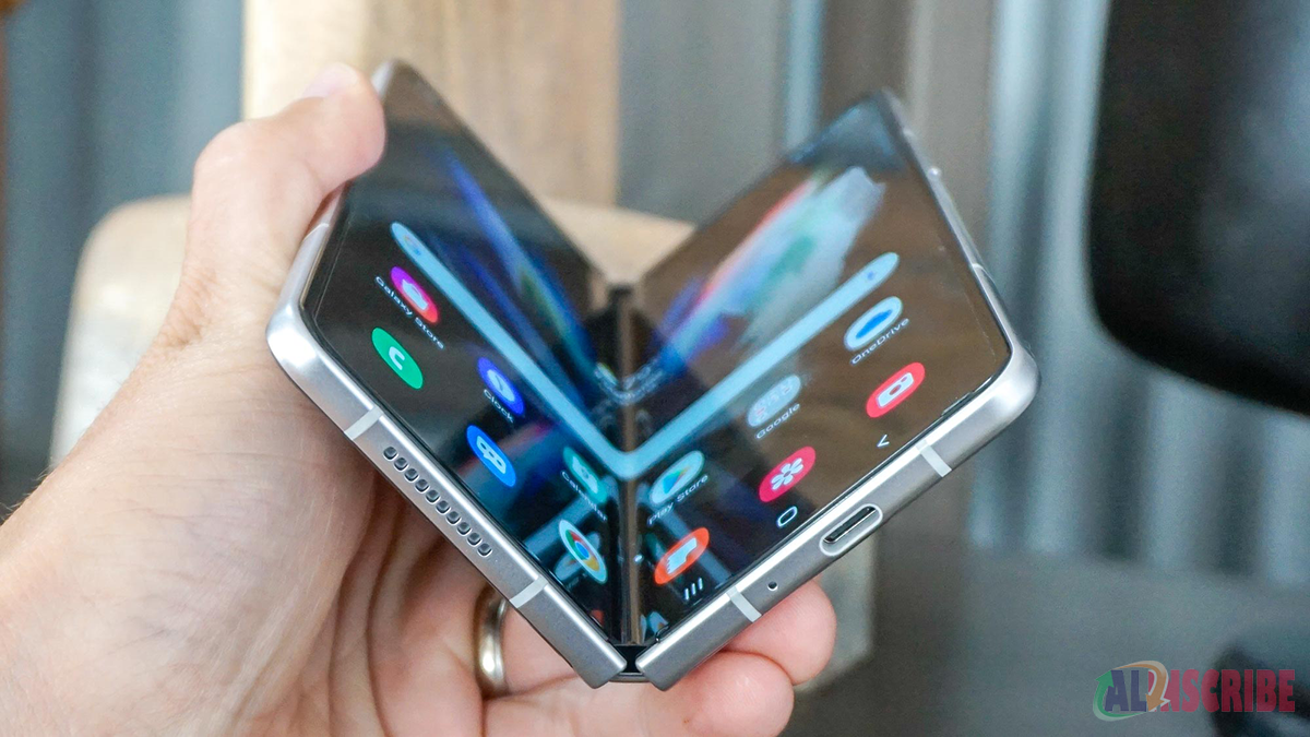 Samsung Galaxy Z Fold 3